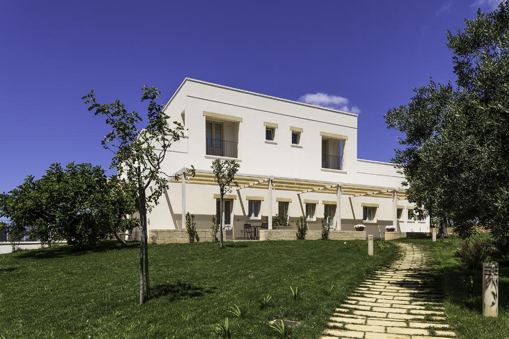 Tenuta Monticelli Bio Relais Алецио Екстериор снимка