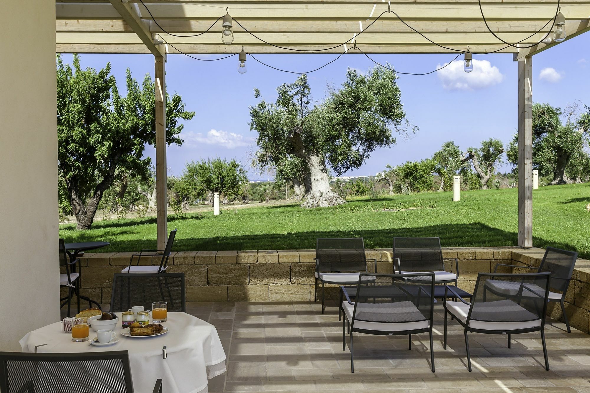 Tenuta Monticelli Bio Relais Алецио Екстериор снимка